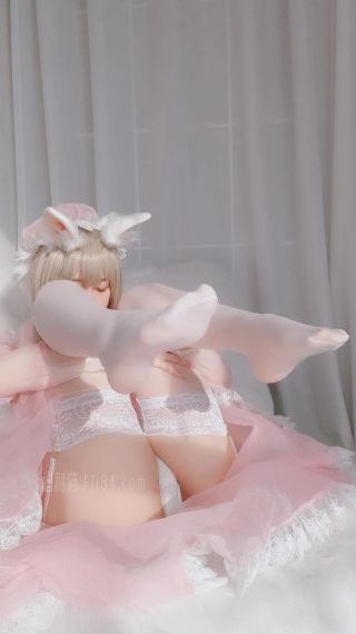 《乳色吐息》在线观看视频_蓝光在线手机播放